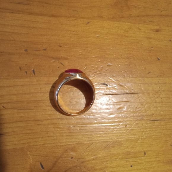 Small Pink and Gold Tone Ring with Heart Design - Picture 5 of 8